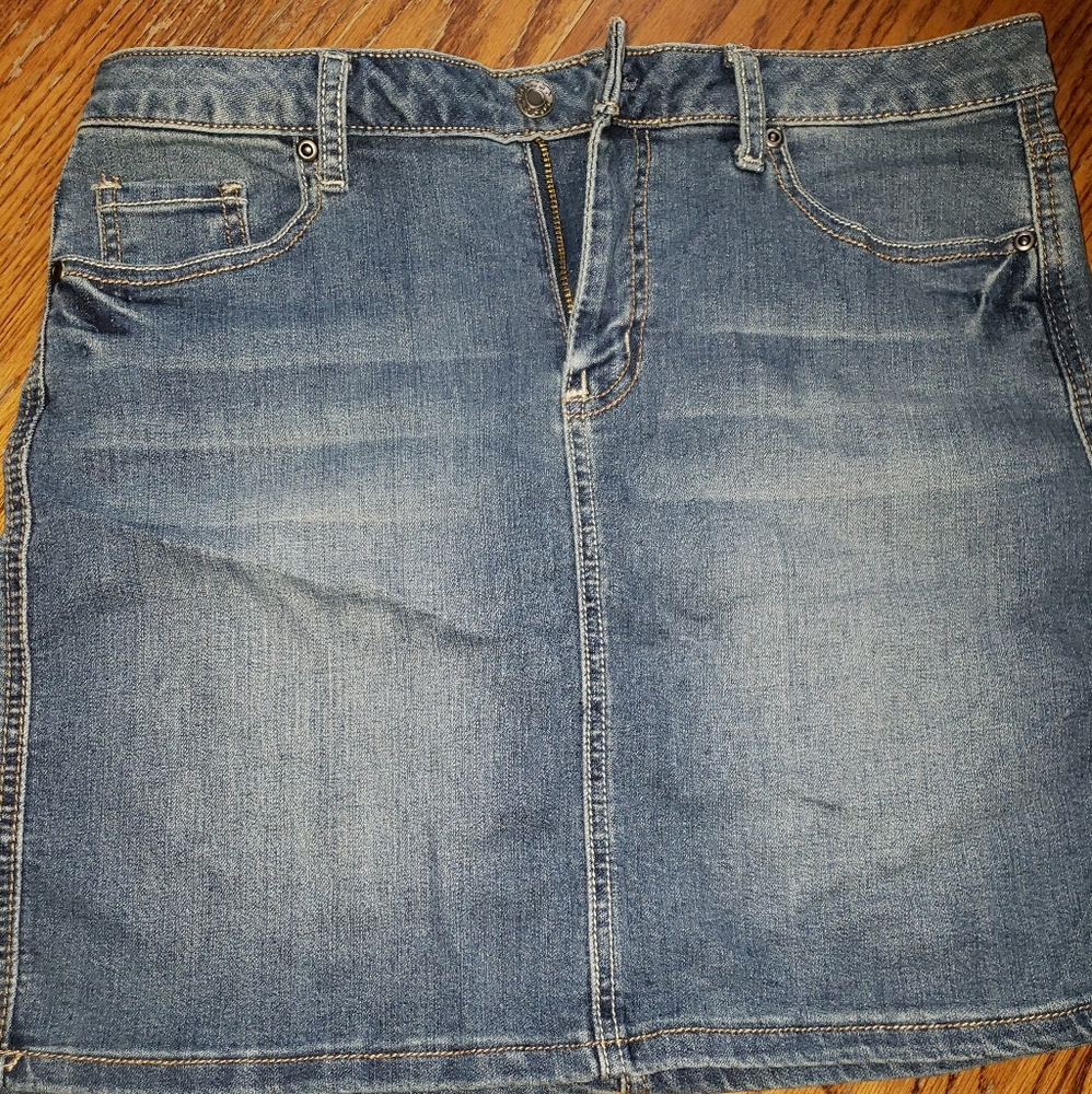 Denim skirt
